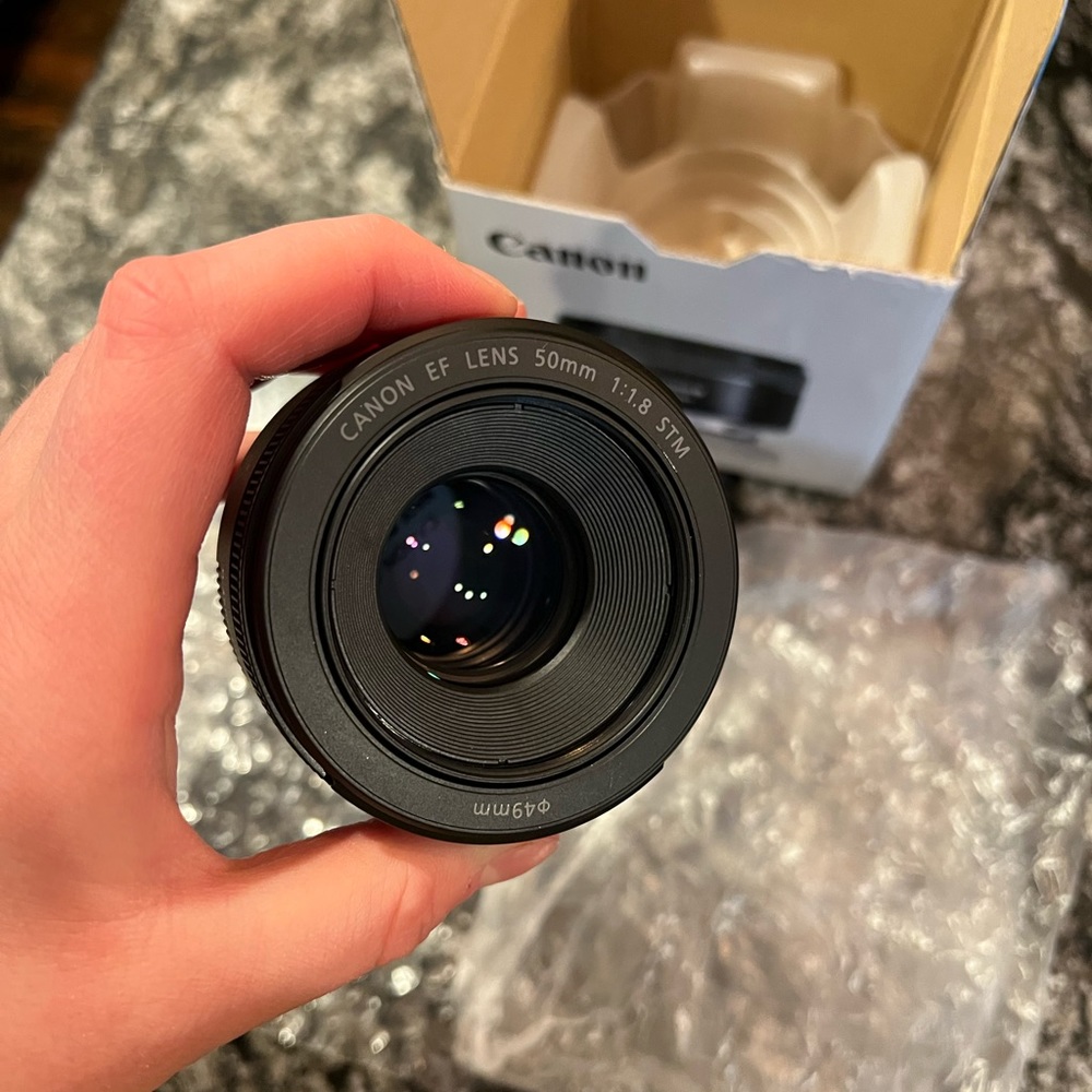 Canon EF 50mm f/1.8 STM